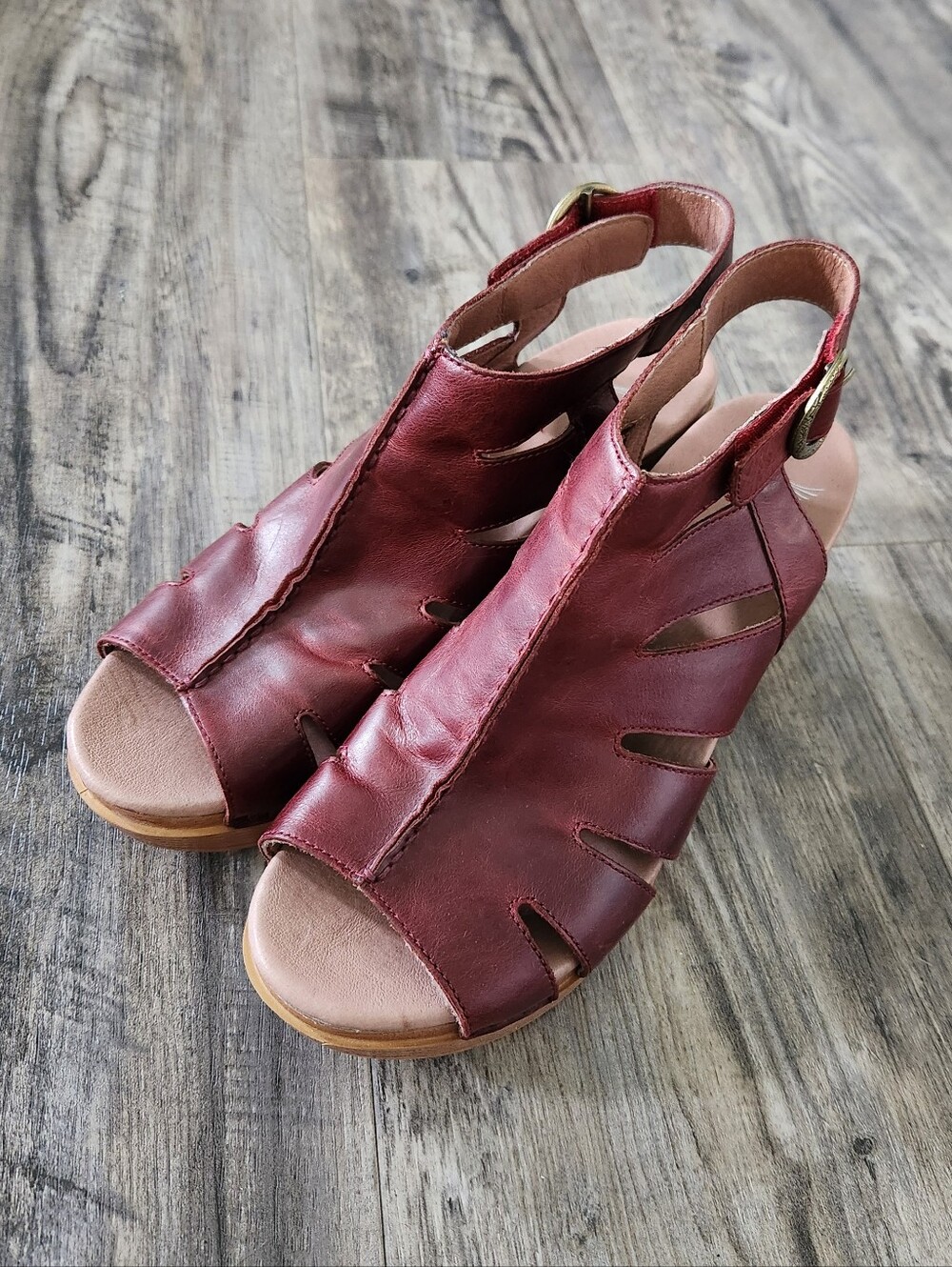 Dansko Demetra Ruby Nubuck Leather Sandals Size 39 US 8.5 - Picture 7 of 11